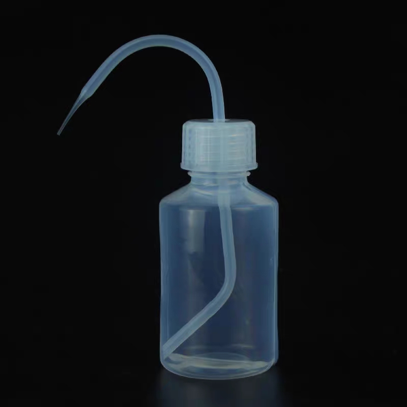 The usage of PFA washing bottle – quantitative transfer of solution